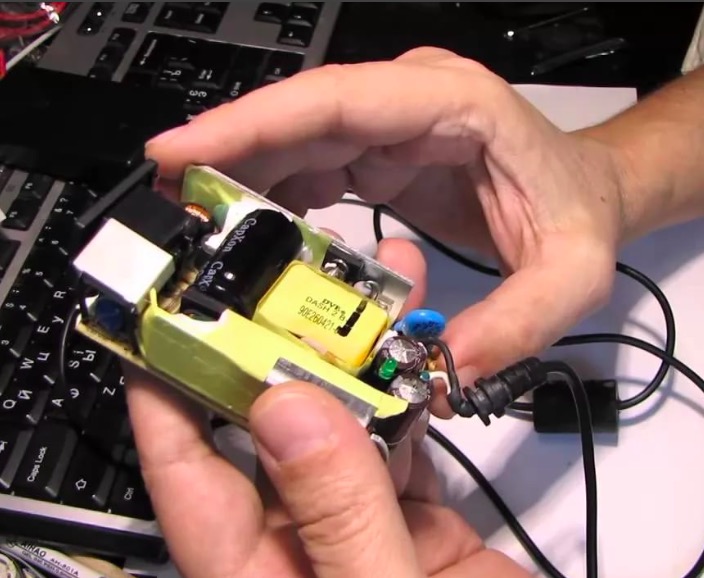 Ремонт блоков питания ноутбуков в Шебекино