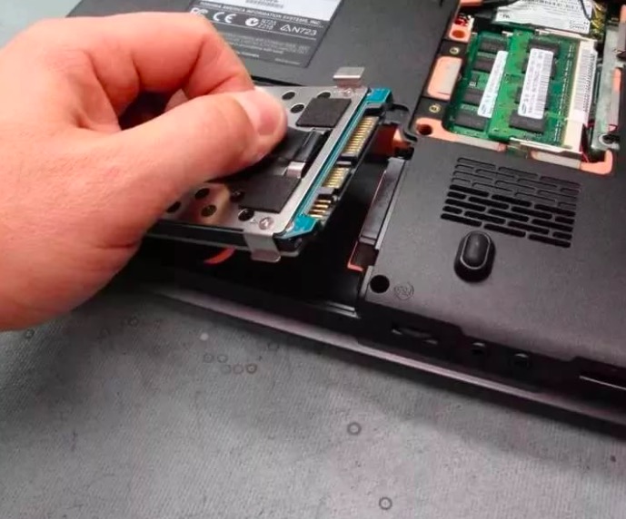 Замена жесткого диска на ноутбуке в Шебекино